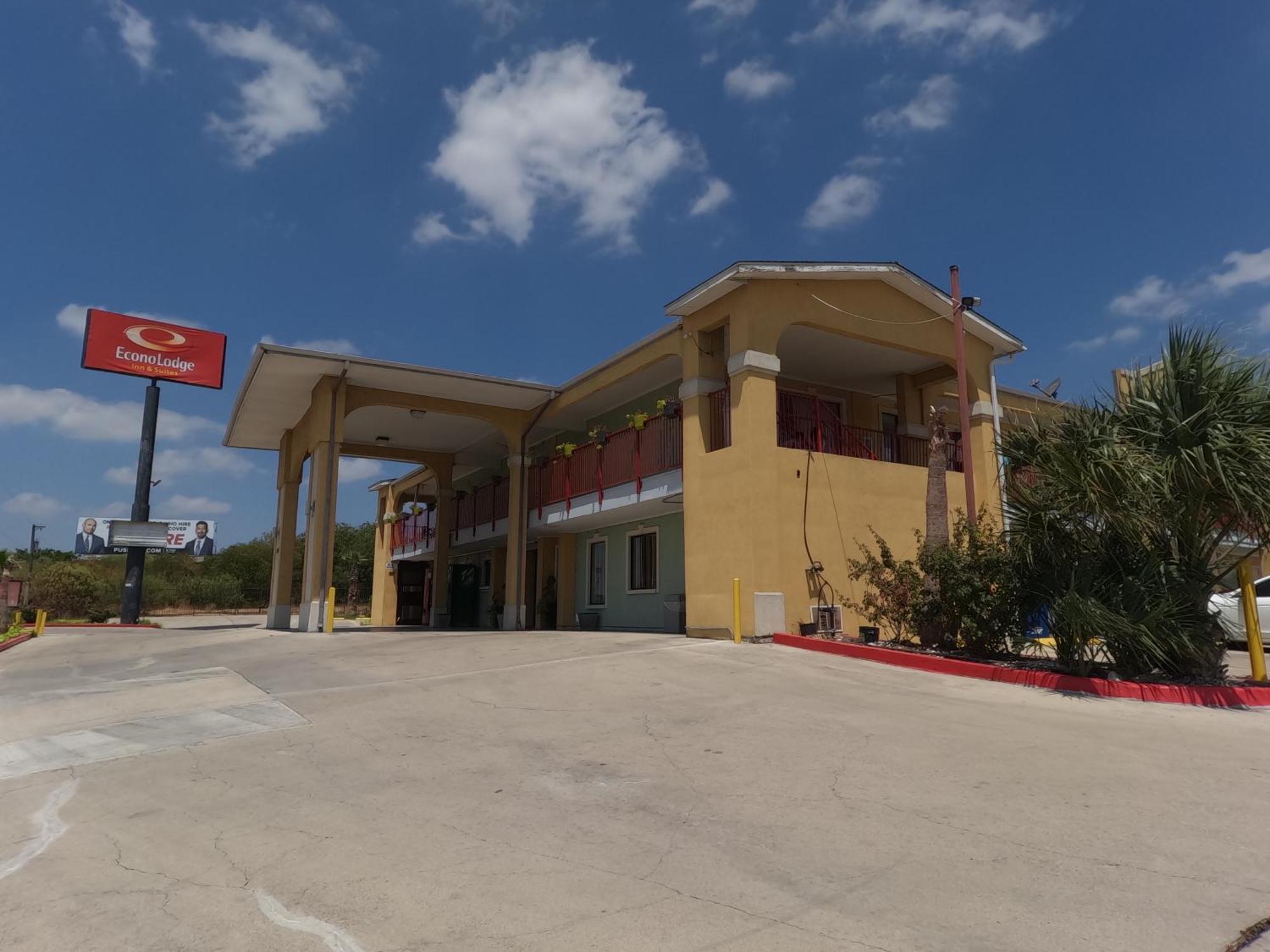 Econo Lodge Inn & Suites Downtown Northeast Near Fort Sam Houston San Antonio Exterior photo