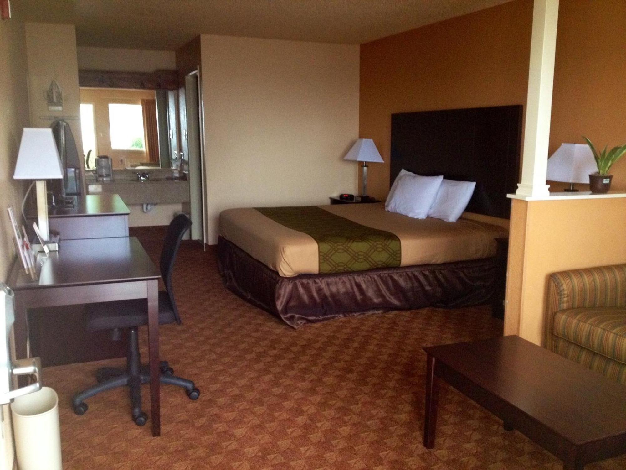 Econo Lodge Inn & Suites Downtown Northeast Near Fort Sam Houston San Antonio Room photo